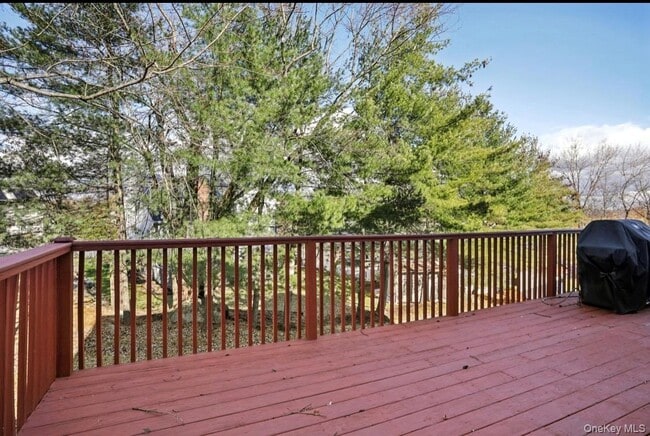 Building Photo - 53 Larkin Ln