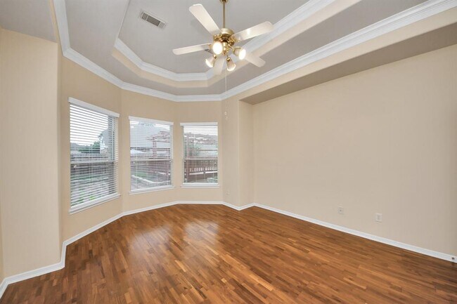 Building Photo - 930 Allisa St