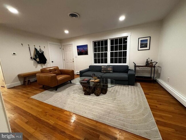 Primary Photo - 104 E Maple Ave
