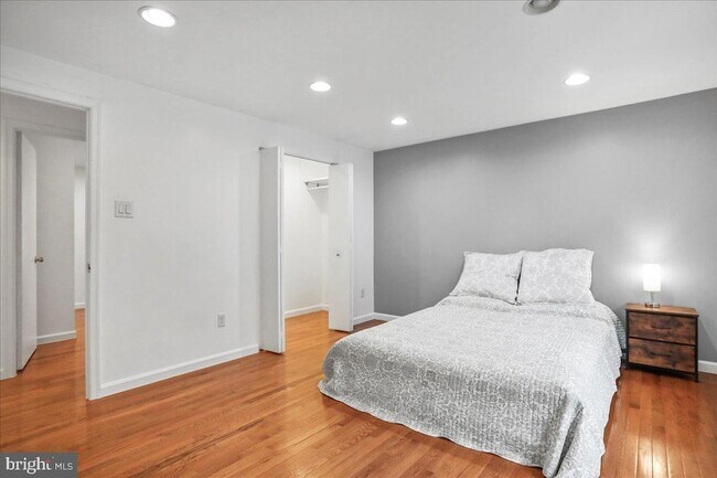 Building Photo - 2653 Fanieul Hall Ct
