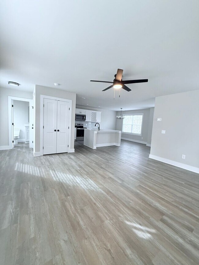 Building Photo - 2 Bedroom Single Family Home - Forsyth County