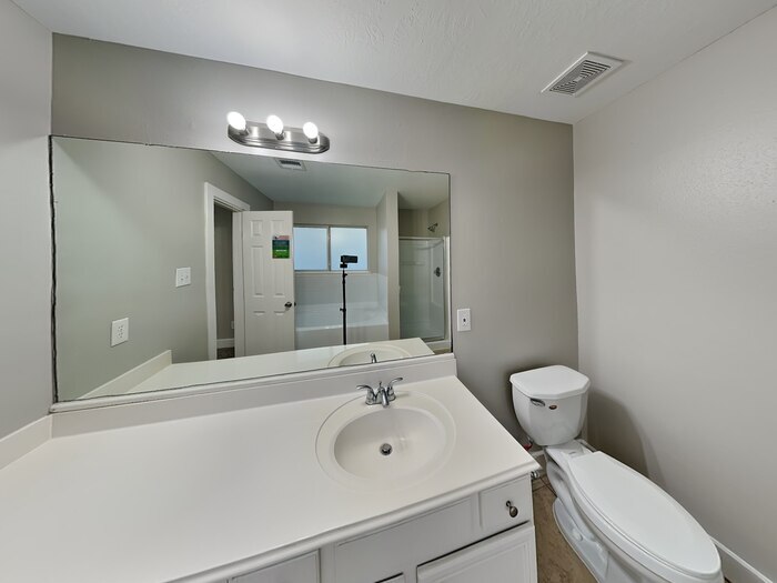 Building Photo - 430 Fishawk Way
