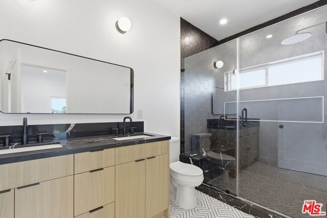 Building Photo - 2837 Redondo Blvd