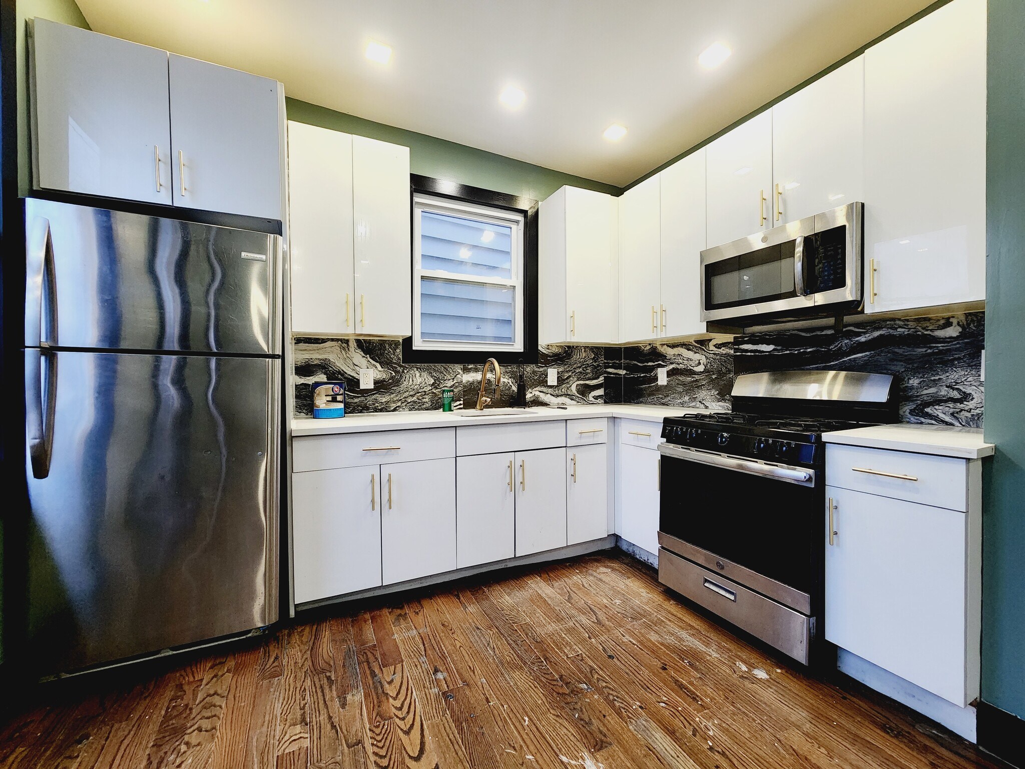 Unit 2 - 77 Vroom St