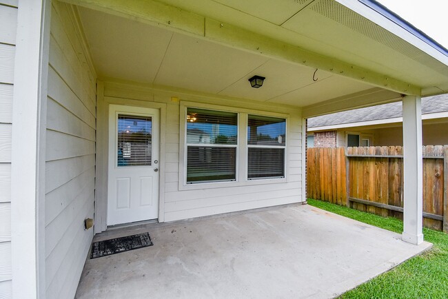 Building Photo - 26923 Glacier Creek Dr