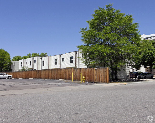 Building Photo - Goldsmith Village