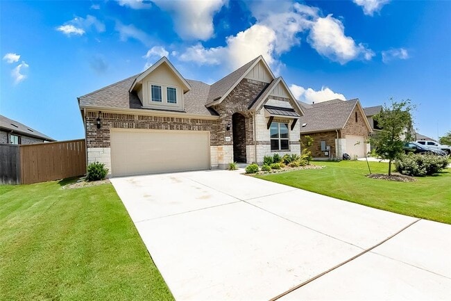 Building Photo - 14201 Pennington Ln