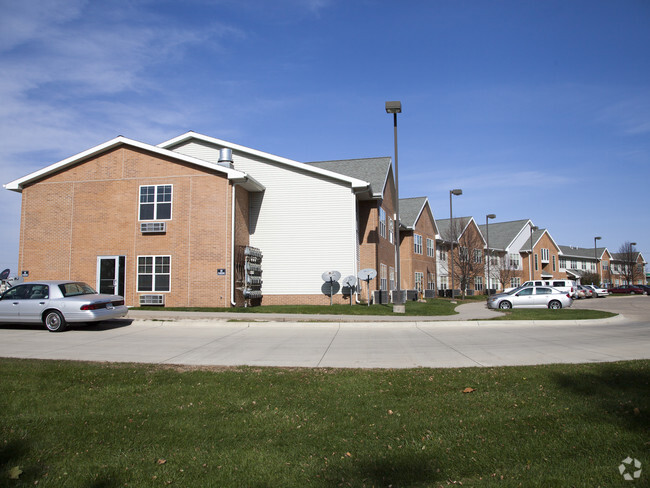 Building Photo - Hickory Grove Apartments