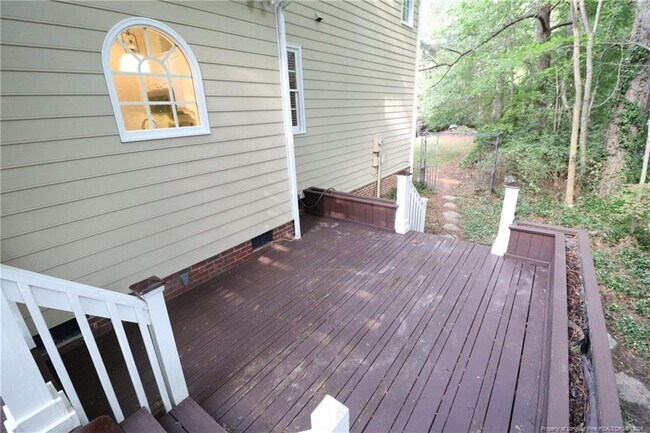 Building Photo - 107 Hardaway Ct