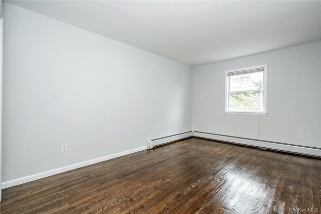 Building Photo - 122 Sagamore Rd