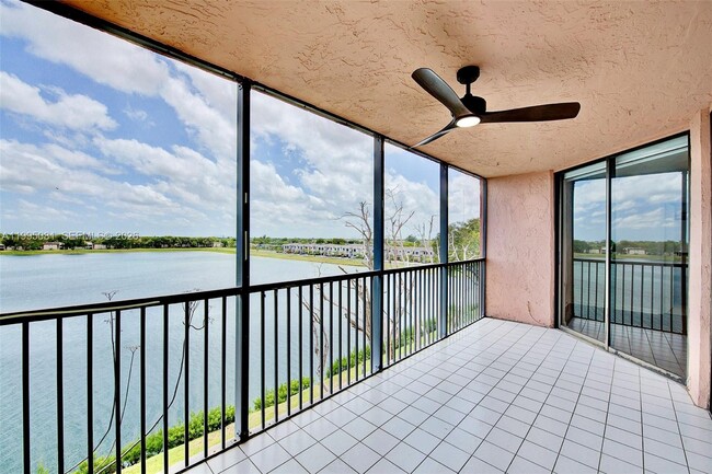 Building Photo - 20850 San Simeon Way