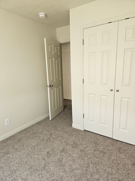Building Photo - 1356 S 30 E