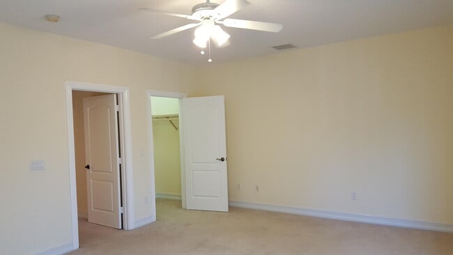 Building Photo - 1825 Bridgepointe Cir
