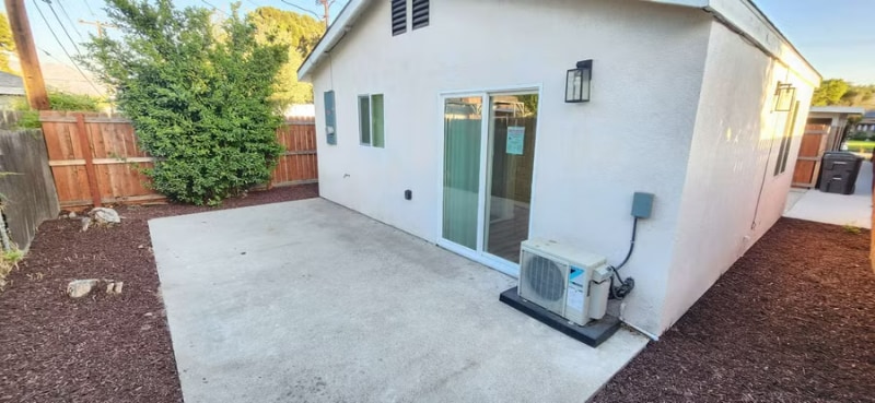 Building Photo - 156 E Marshall Blvd