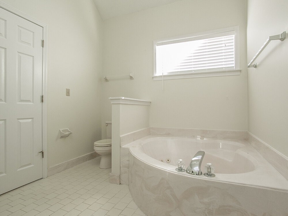 Building Photo - 596 N Ericson Rd