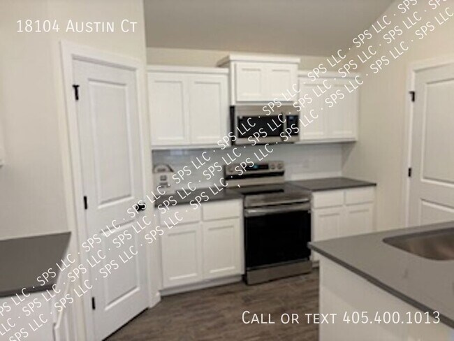 Building Photo - 18104 Austin Ct