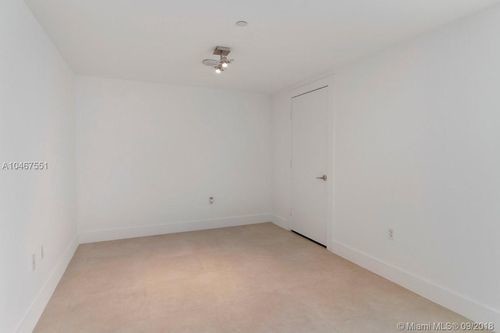 Building Photo - 900 Biscayne Blvd