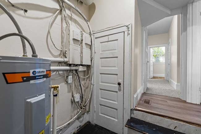 Building Photo - 308 Causey Ave