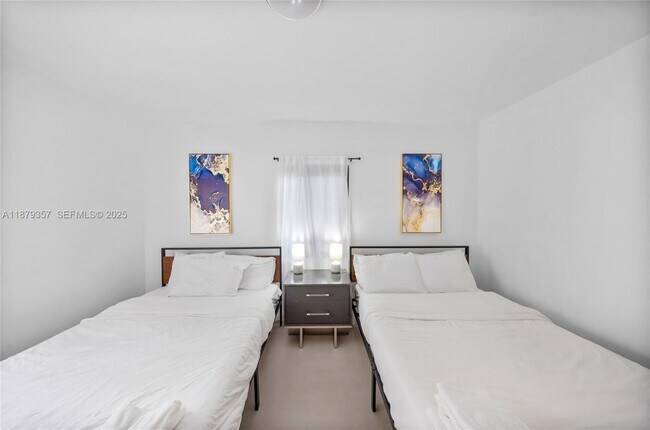 Building Photo - 260 NE 48th Terrace