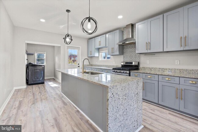 Building Photo - 3809 W Cold Spring Ln