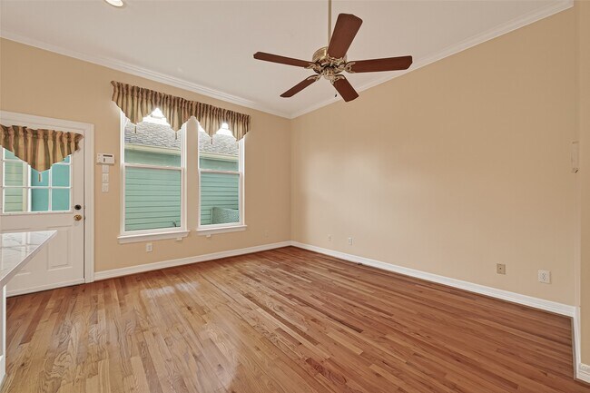 Building Photo - 431 Westmoreland St