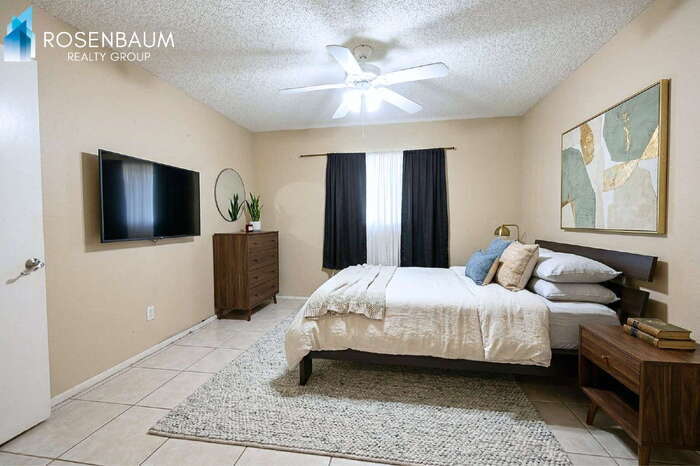 Building Photo - 452 E 9th Ave