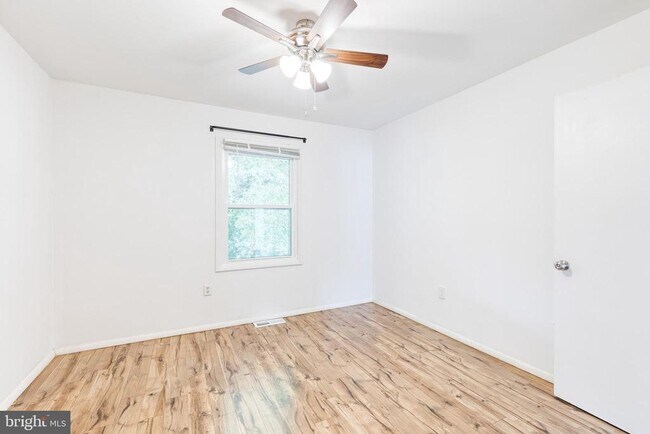 Building Photo - 2249 Four Seasons Dr
