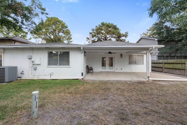 Building Photo - 28815 Binefield St