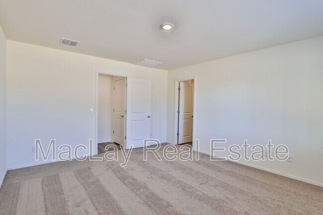 Building Photo - 3830 N Tulsa Ln