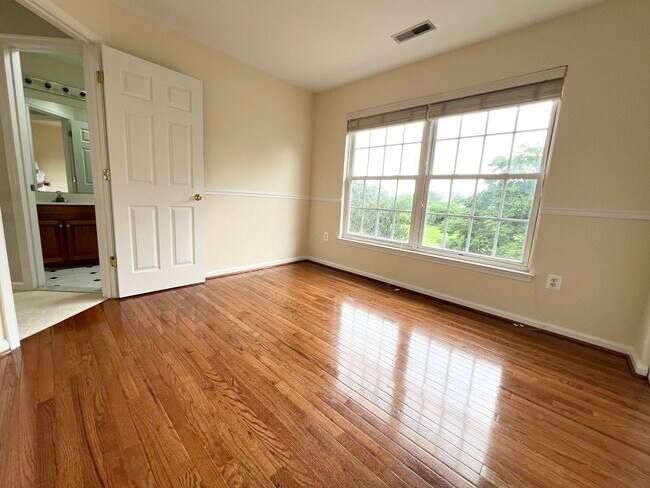 Building Photo - 6008 Wake Crest Ct