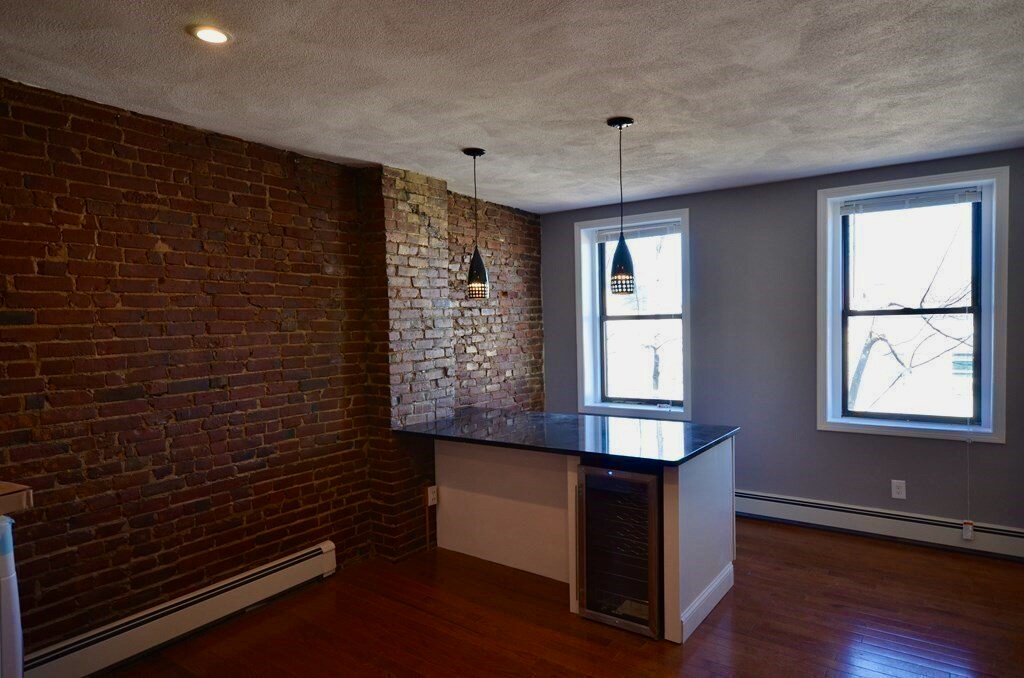 Building Photo - 349 Sumner St