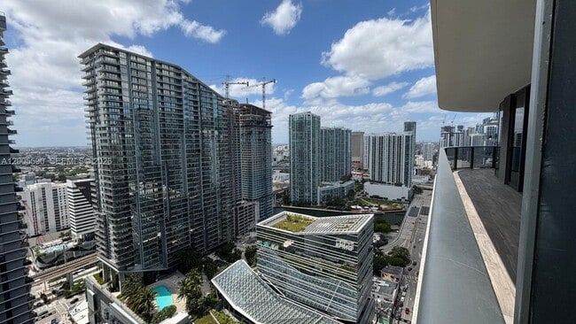 Building Photo - 801 S Miami Ave