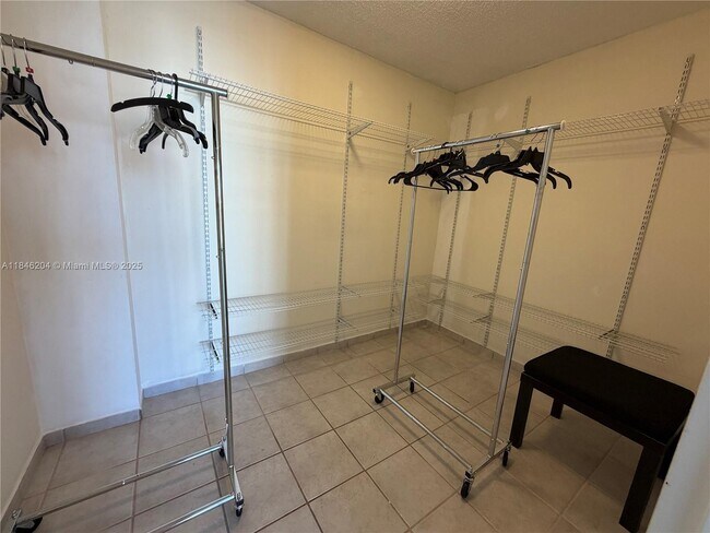 Building Photo - 2017 S Ocean Dr