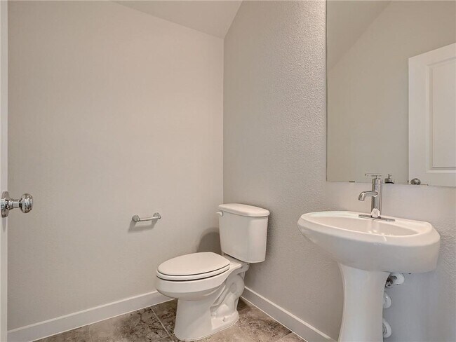 Building Photo - 1309 Showbox St