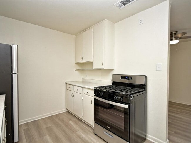 Building Photo - 7601 Tisdale Dr