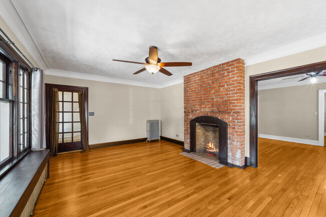 Living Room - 10206 Clifton Blvd