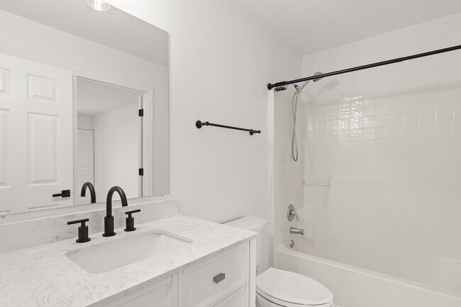 Building Photo - 5947 Ridge Lake Cir