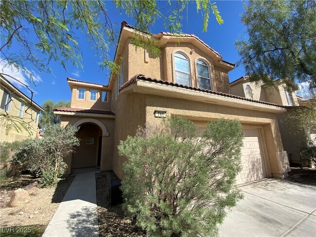 Building Photo - 744 Blue Barrel St