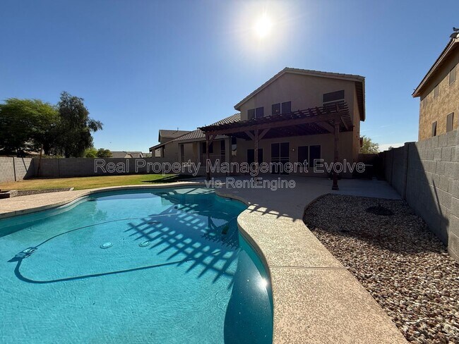 Building Photo - 8014 W Pima St