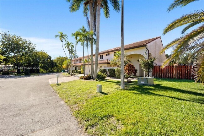 Building Photo - 2560 Bass Way