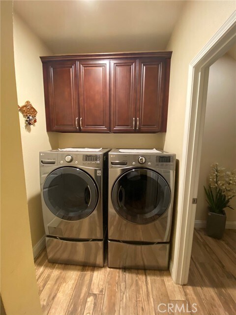 Building Photo - 9116 Florence Ave