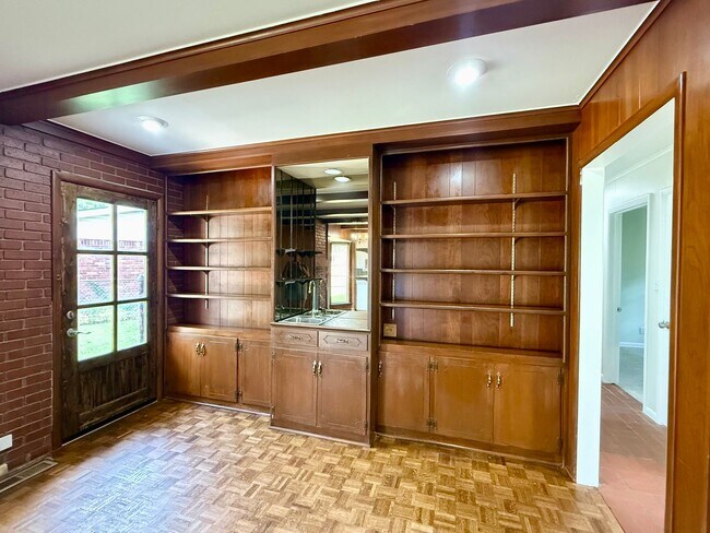Building Photo - 5625 S Trenton Ave