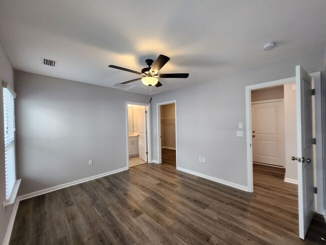 Building Photo - 3 bedroom house for rent in NE Tallahassee's Canopy subdivision, available for move in right away...