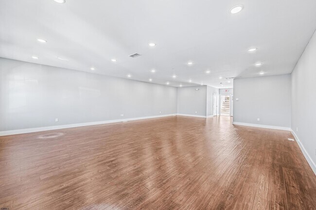 Building Photo - 24 S Washington Ave