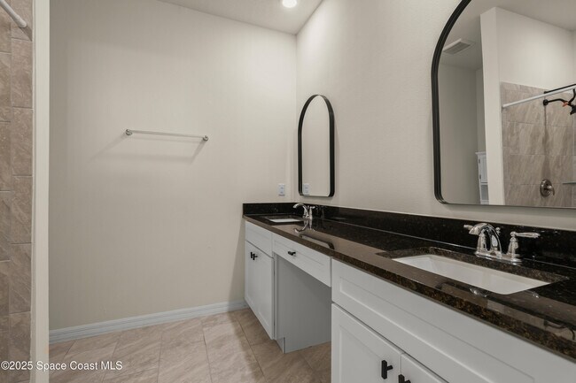 Building Photo - 1426 Seeley Cir NW