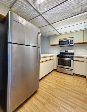 Interior Photo - 2120 Bentley Ave