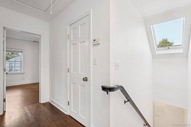Building Photo - 71 Tamarack Rd