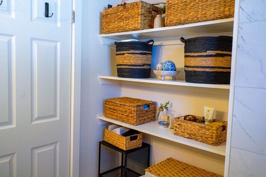 Building Photo - 3835 4th Ave N