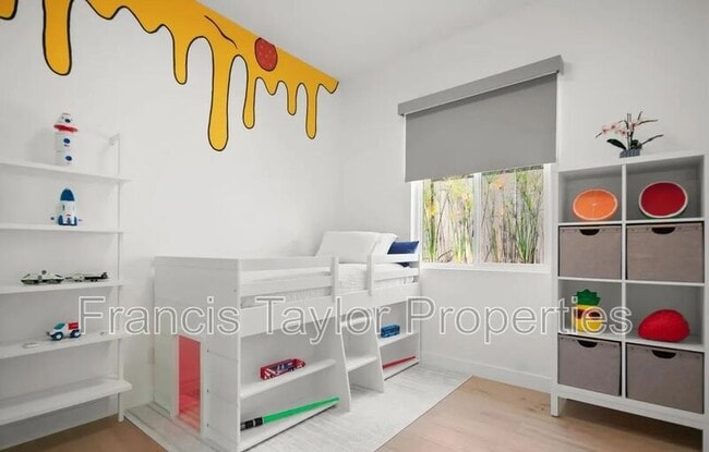 Building Photo - 1042 Alexandra Ln