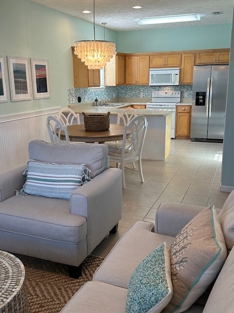 Building Photo - 213 Coronado Pl